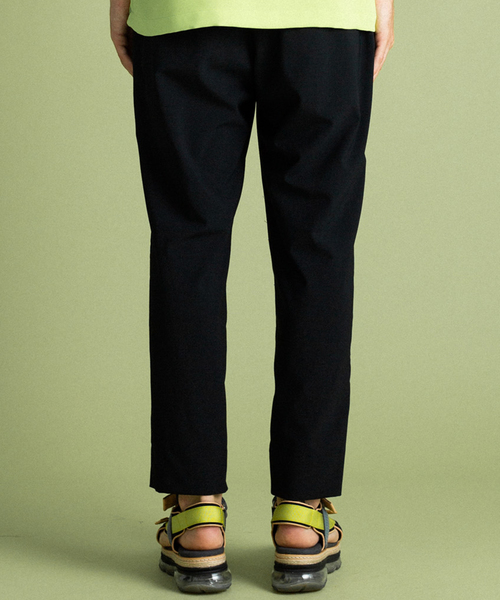 UNITED TOKYO（ユナイテッドトウキョウ）の「アンクルTWストレッチテーパードパンツ（その他パンツ・メンズ・ブラック/グリーン・1/2/3）」の15枚目の写真