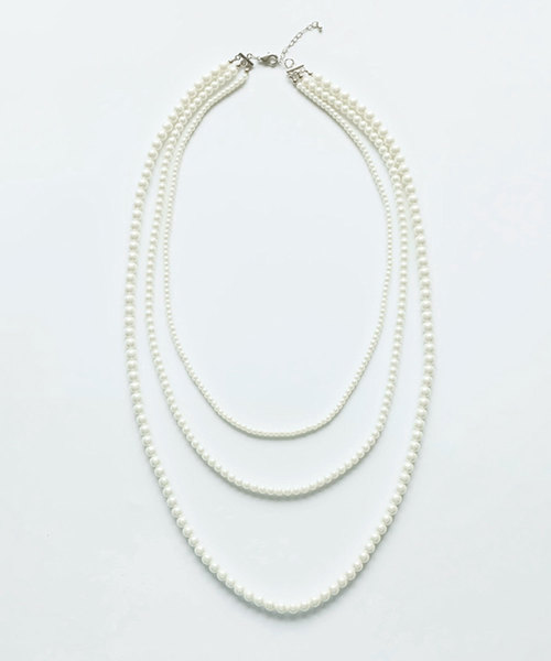 DRESS STAR(ドレス スター)の「MIXフェイクパールデザイン3連ネックレス(ネックレス・レディース・ホワイト・フリー)」の2枚目の写真