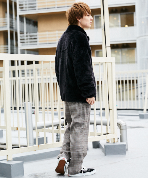 kutir(クティール)の「ダブル ボアジャケット ボアブルゾン(ブルゾン・メンズ・ホワイト/ブラック/ベージュ・SMALL/MEDIUM/LARGE)」の4枚目の写真