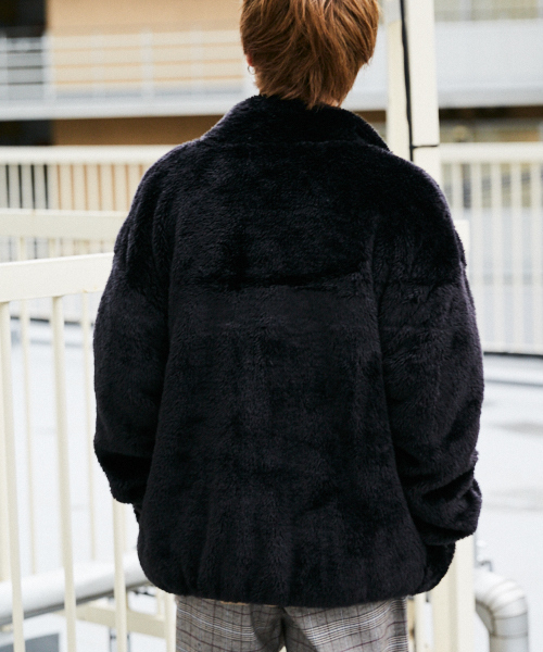 kutir(クティール)の「ダブル ボアジャケット ボアブルゾン(ブルゾン・メンズ・ホワイト/ブラック/ベージュ・SMALL/MEDIUM/LARGE)」の8枚目の写真