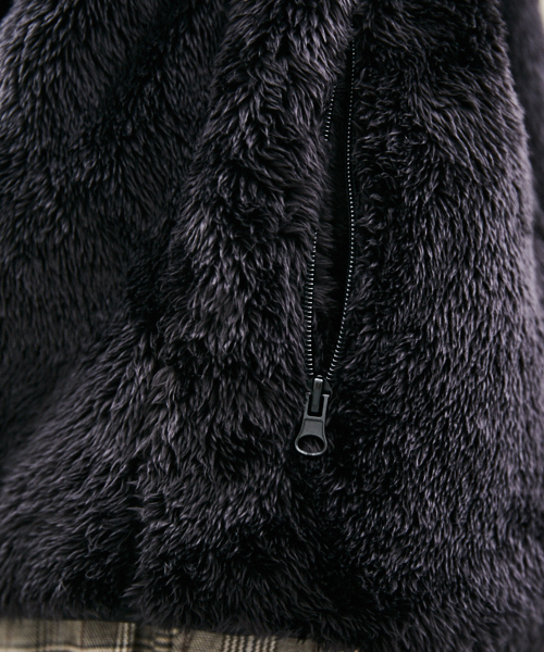 kutir(クティール)の「ダブル ボアジャケット ボアブルゾン(ブルゾン・メンズ・ホワイト/ブラック/ベージュ・SMALL/MEDIUM/LARGE)」の12枚目の写真