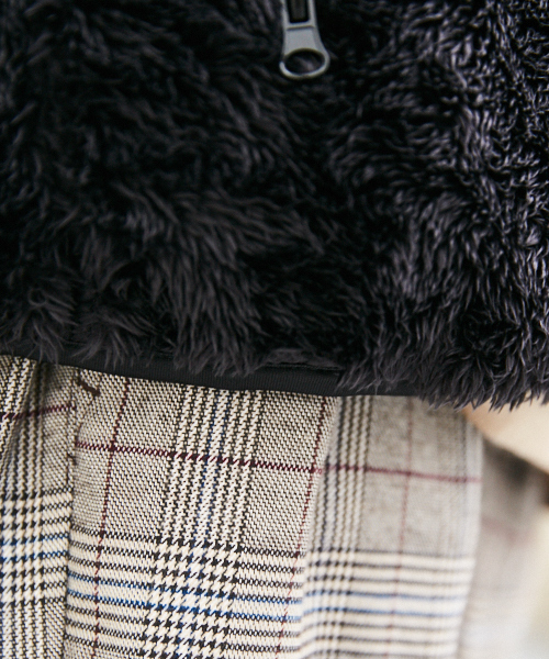 kutir(クティール)の「ダブル ボアジャケット ボアブルゾン(ブルゾン・メンズ・ホワイト/ブラック/ベージュ・SMALL/MEDIUM/LARGE)」の5枚目の写真