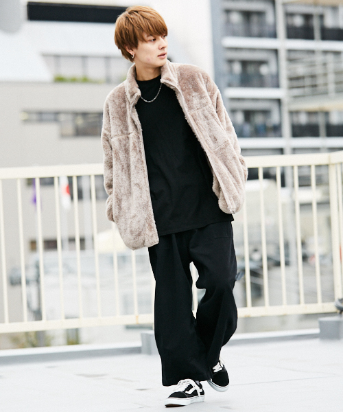 kutir(クティール)の「ダブル ボアジャケット ボアブルゾン(ブルゾン・メンズ・ホワイト/ブラック/ベージュ・SMALL/MEDIUM/LARGE)」の16枚目の写真