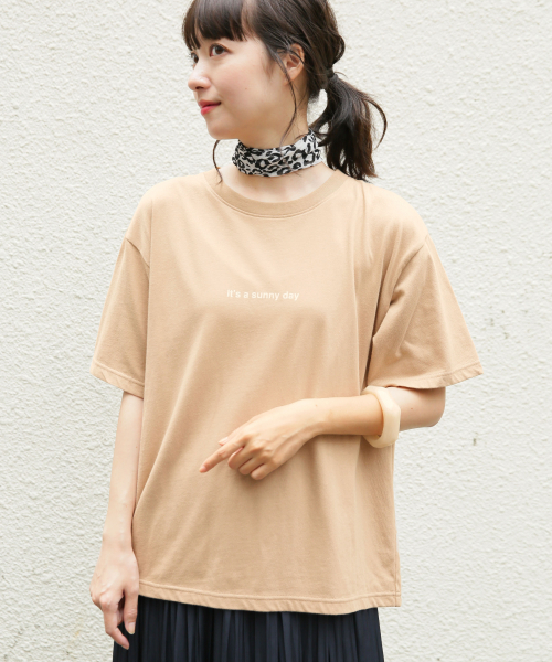 LOWRYS FARM（ローリーズファーム）の「アソートロゴＴＥＥ　838655（Tシャツ/カットソー・レディース・オフホワイト/ブラック/ベージュ/イエロー・FREE）」の4枚目の写真