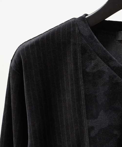 5351 POUR LES HOMMES(ゴーサンゴーイチプールオム)の「パッチワークベロアVネックカットソー(Tシャツ/カットソー・メンズ・ネイビー/ブラック/カーキ・50/44/46/48)」の8枚目の写真
