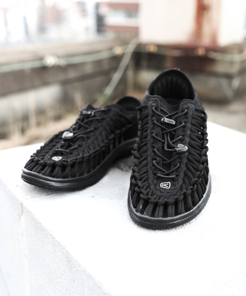 KEEN(キーン)の「【KEEN】UNEEK O2 / ユニーク オーツー スポーツサンダル スニーカーサンダル(スニーカー・メンズ・ブラック×ブラック・8/10/9/8h/9h)」の10枚目の写真