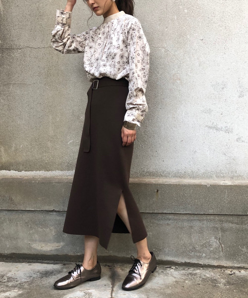 &g'aime（アンジェム）の「【＆g'aime】サイドスリットタイトニットスカート（スカート・レディース・ブラック/ブラウン/グレイッシュベージュ・FREE）」の4枚目の写真