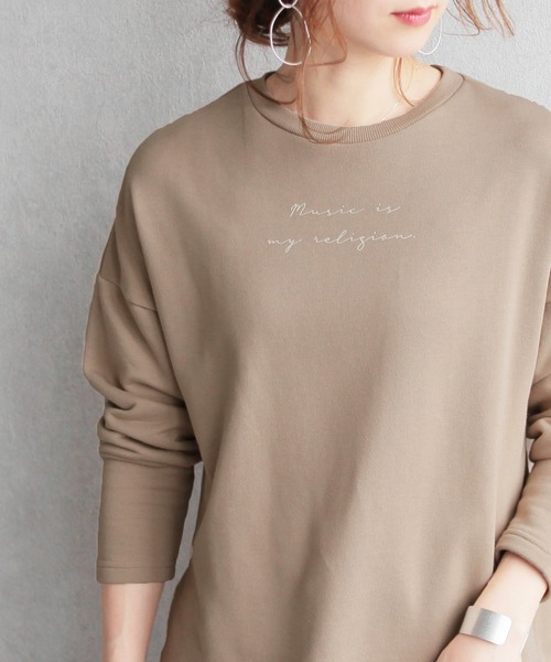 reca（レカ）の「筆記体 ロゴスウェット（スウェット・レディース・アイボリー/ブラック/カーキ/ベージュ・FREE）」の4枚目の写真