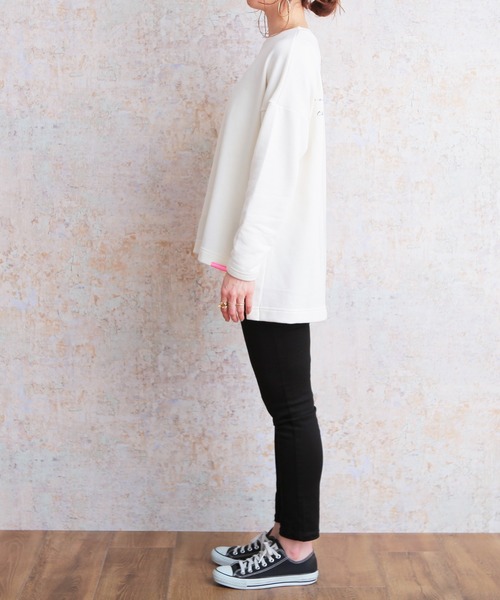 reca（レカ）の「筆記体 ロゴスウェット（スウェット・レディース・アイボリー/ブラック/カーキ/ベージュ・FREE）」の10枚目の写真