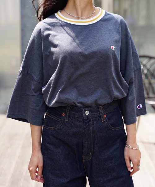 Champion（チャンピオン）の「【CHAMPION/チャンピオン】ＢＩＧＴシャツ　ＣＷ－ＲＳ３０３　ビッグシルエット　速乾性　軽量性　リブライン　ワンポイント刺繍　バックプリント　ビッグロゴ（Tシャツ/カットソー・レディース・ホワイト/ラベンダー/グレー/ネイビー/ミント・LARGE/MEDIUM）」の4枚目の写真