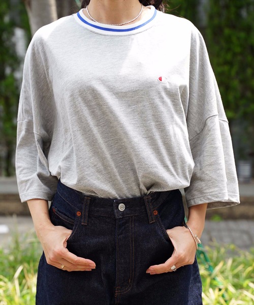 Champion（チャンピオン）の「【CHAMPION/チャンピオン】ＢＩＧＴシャツ　ＣＷ－ＲＳ３０３　ビッグシルエット　速乾性　軽量性　リブライン　ワンポイント刺繍　バックプリント　ビッグロゴ（Tシャツ/カットソー・レディース・ホワイト/ラベンダー/グレー/ネイビー/ミント・LARGE/MEDIUM）」の3枚目の写真