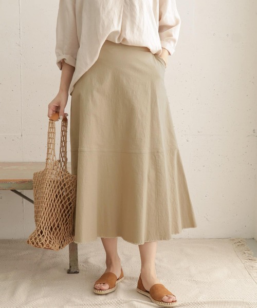 URBAN RESEARCH DOORS（アーバンリサーチドアーズ）の「ヘムカットオフスカート（スカート・レディース・ベージュ/アイボリー・38/36）」の7枚目の写真