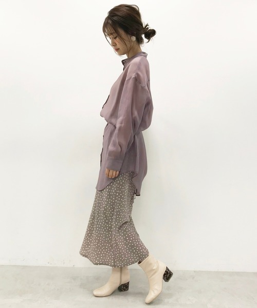 one after another NICE CLAUP（ワンアフターアナザーナイスクラップ）の「ゴブランビスチェセットシアーシャツ（シャツ/ブラウス・レディース・ベージュ/パープル/オフホワイト/モカ・FREE）」の10枚目の写真
