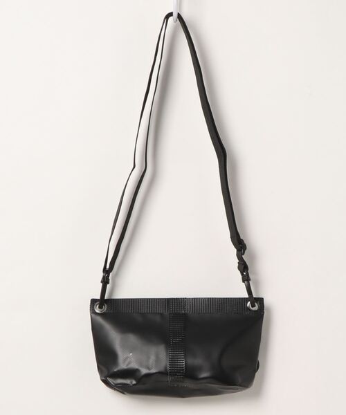 FRUIT OF THE LOOM（フルーツオブザルーム）の「【W】【FRUIT OF THE LOOM】FTL WELDER 2WAY POUCH（ボディバッグ/ウエストポーチ・レディース・ブラック/パープル/イエロー/オレンジ/グリーン・FREE）」の6枚目の写真