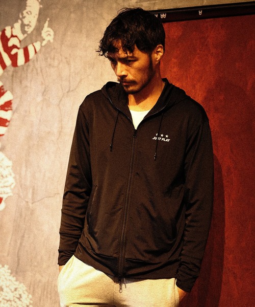 RATTLE TRAP（ラトルトラップ）の「【JUST PLAY】ラッシュガード ストレッチベア天竺パーカ（パーカー・メンズ・ブラック/ホワイト・LL/M/S/L）」の3枚目の写真