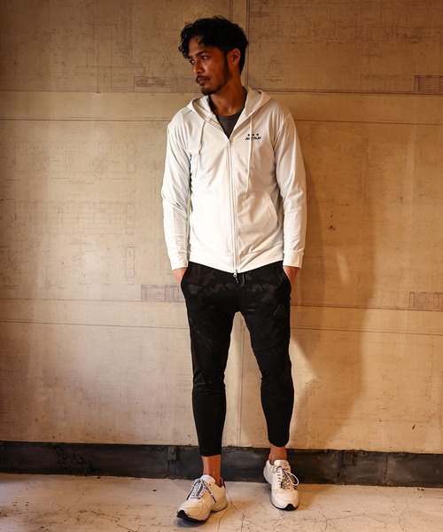 RATTLE TRAP（ラトルトラップ）の「【JUST PLAY】ラッシュガード ストレッチベア天竺パーカ（パーカー・メンズ・ブラック/ホワイト・LL/M/S/L）」の7枚目の写真