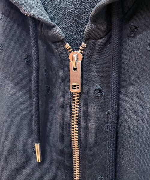DIESEL（ディーゼル）の「ダメージ加工 ジップアップパーカー S