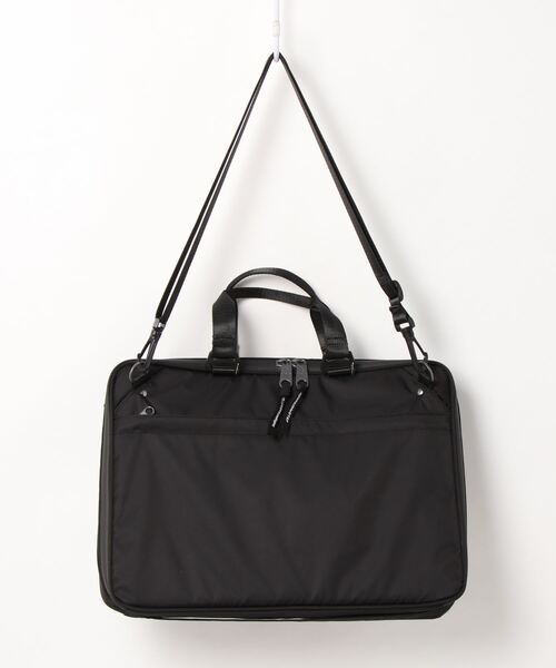 INDISPENSABLE （インディスペンサブル）の「INDISPENSABLE　LAPTOP CASE PORTAFFICE16 ECONYL（クラッチバッグ・メンズ・ブラック・FREE）」の2枚目の写真