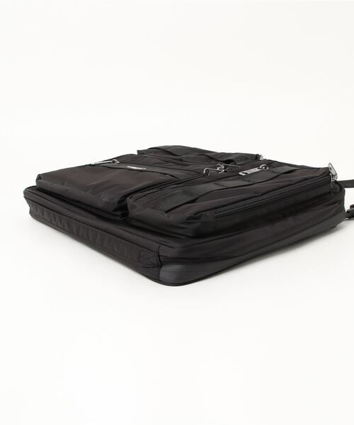INDISPENSABLE （インディスペンサブル）の「INDISPENSABLE　LAPTOP CASE PORTAFFICE16 ECONYL（クラッチバッグ・メンズ・ブラック・FREE）」の3枚目の写真