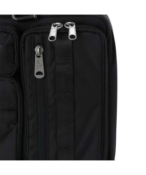 INDISPENSABLE （インディスペンサブル）の「INDISPENSABLE　LAPTOP CASE PORTAFFICE16 ECONYL（クラッチバッグ・メンズ・ブラック・FREE）」の15枚目の写真