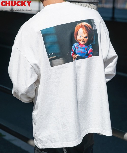 Adoon plain(アドーンプレーン)の「【Adoon plain】CHUCKY×Adoon plain コラボオーバーロンT(Tシャツ/カットソー・メンズ・ホワイト/その他/ライトホワイト/オフホワイト/ブラック/グレー/ライトグレー/チャコールグレー・MEDIUM/LARGE)」の3枚目の写真