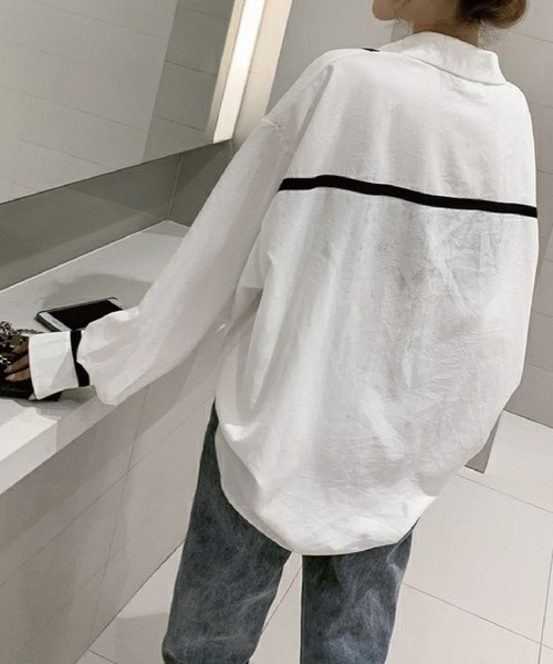 meJane（ミージェーン）の「配色ライン入りボリュームスリーブシャツブラウス【ZOZOTOWN限定】（シャツ/ブラウス・レディース・ホワイト/ブラック・FREE）」の4枚目の写真