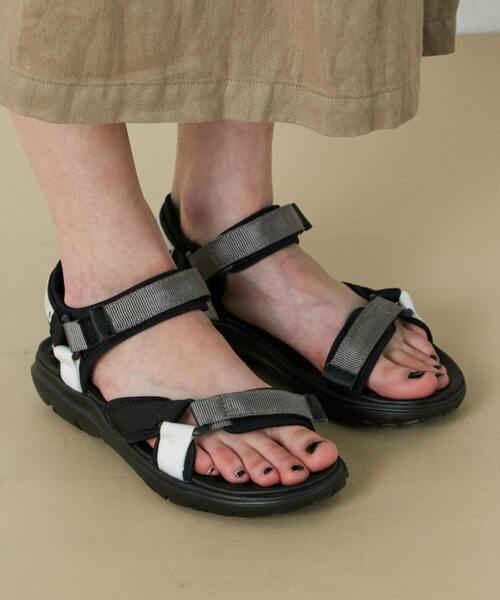 FRAPBOIS(フラボア)の「テープサンダル(サンダル・レディース・グレー/カーキ・1/2/0/3)」の11枚目の写真