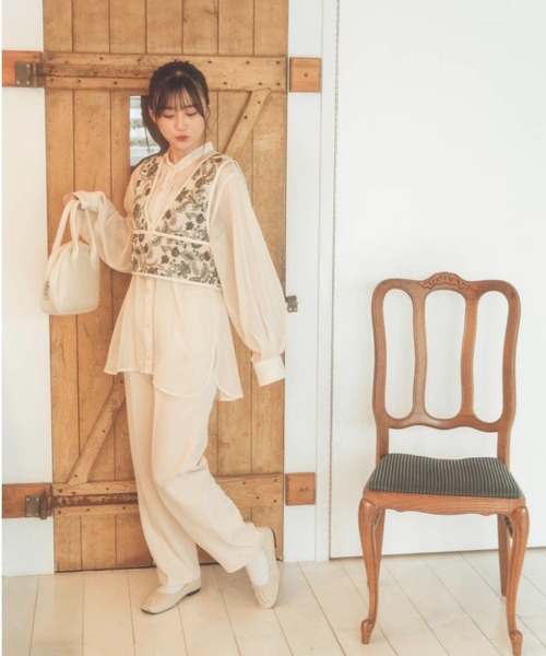 nemne store（ネンネストア）の「紅茶をたしなむジャガードビスチェ（ベスト・レディース・ホワイト/チャコールグレー/ライトグレー/オフホワイト・フリー）」の22枚目の写真