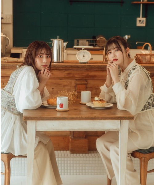 nemne store（ネンネストア）の「紅茶をたしなむジャガードビスチェ（ベスト・レディース・ホワイト/チャコールグレー/ライトグレー/オフホワイト・フリー）」の5枚目の写真