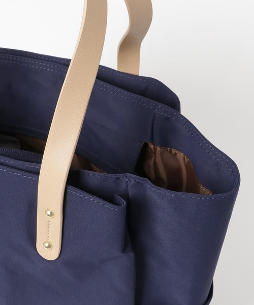 URBAN RESEARCH Sonny Label（アーバンリサーチサニーレーベル）の「Legato largo　両面撥水10ポケットトートバッグ（トートバッグ・レディース・ブラック/ベージュ/ネイビー/カーキ・ONE）」の6枚目の写真