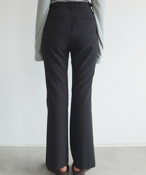 RANDEBOO(ランデブー)の「Basic boots cut pt(スラックス・レディース・ブラック/カーキ/ベージュ・1/0)」の16枚目の写真