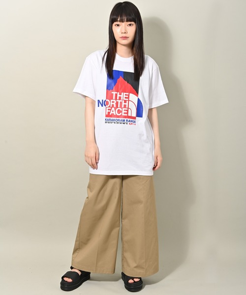 THE NORTH FACE（ザノースフェイス）の「THE NORTH FACE(ザ・ノース・フェイス) 名峰グラフィック 半袖Tシャツ（Tシャツ/カットソー・レディース・ホワイト/ブラック・S/M/L）」の5枚目の写真