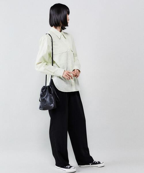 CONVERSE TOKYO（コンバーストウキョウ）の「ヴィーガンレザー巾着ショルダーバッグ（ショルダーバッグ・レディース・ブラック/イエロー/ホワイト・FREE）」の18枚目の写真