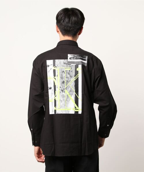 Calvin Klein Jeans（カルヴァンクラインジーンズ）の「MODULAR BLOCKING グラフィック シャツ（シャツ/ブラウス・メンズ・ホワイト/ブラック・S/M/L/XL）」の16枚目の写真