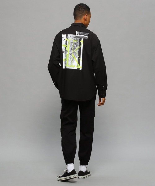 Calvin Klein Jeans（カルヴァンクラインジーンズ）の「MODULAR BLOCKING グラフィック シャツ（シャツ/ブラウス・メンズ・ホワイト/ブラック・S/M/L/XL）」の20枚目の写真