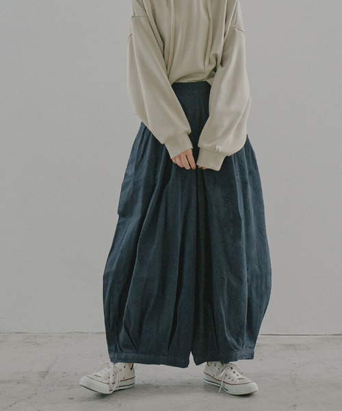 Fashion Letter（ファッションレター）の「［M-4L］タックボリュームバルーンデニムパンツ（デニムパンツ・レディース・ブルー/ワンウォッシュ・LL/3L/4L/L/M）」の2枚目の写真