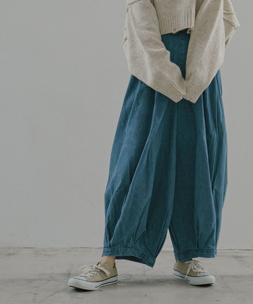 Fashion Letter（ファッションレター）の「［M-4L］タックボリュームバルーンデニムパンツ（デニムパンツ・レディース・ブルー/ワンウォッシュ・LL/3L/4L/L/M）」の3枚目の写真