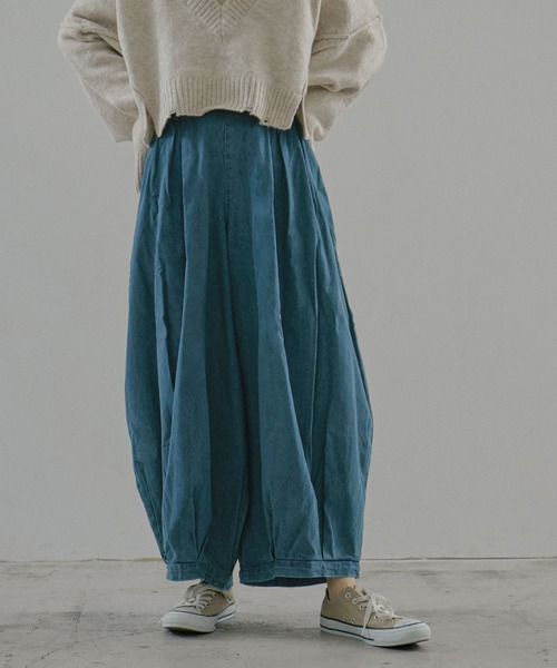 Fashion Letter（ファッションレター）の「［M-4L］タックボリュームバルーンデニムパンツ（デニムパンツ・レディース・ブルー/ワンウォッシュ・LL/3L/4L/L/M）」の4枚目の写真