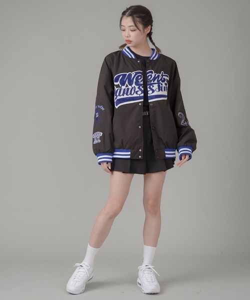 SPINNS(スピンズ)の「WENT刺繍ロゴナイロンスタジャン(スタジャン・レディース・グリーン/ブラック/アイボリー・ONESIZE)」の12枚目の写真