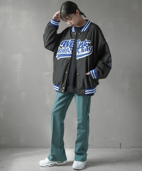 SPINNS(スピンズ)の「WENT刺繍ロゴナイロンスタジャン(スタジャン・レディース・グリーン/ブラック/アイボリー・ONESIZE)」の13枚目の写真