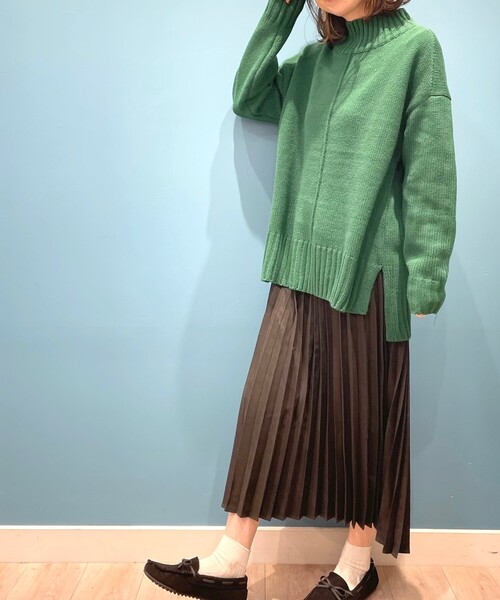 DRESKIP（ドレスキップ）の「◆センターシームゆるタートルニット（ニット/セーター・レディース・ブラック/ダークブラウン/グリーン/ライトベージュ・02/03）」の15枚目の写真