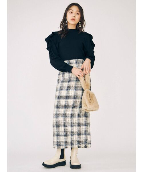 MERCURYDUO(マーキュリーデュオ)の「2WAYオープンショルダーラッフルニット(ニット/セーター・レディース・ブラック/パープル/レッド/オフホワイト・FREE)」の17枚目の写真