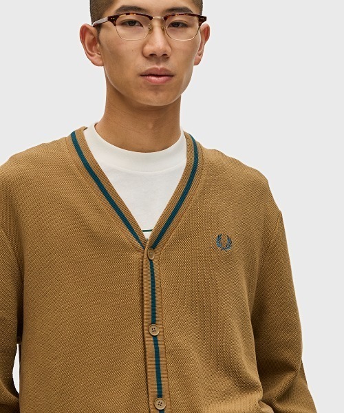 FRED PERRY（フレッドペリー）の「Tipped Pique Texture Cardigan／ピケテクスチャーカーディガン（カーディガン/ボレロ・レディース・ブラック/ネイビー/グレー/ブラック系その他/ネイビー系1/モスグリーン/ブラック系その他2/ブラウン/ブラック系その他3・M/S/L）」の22枚目の写真