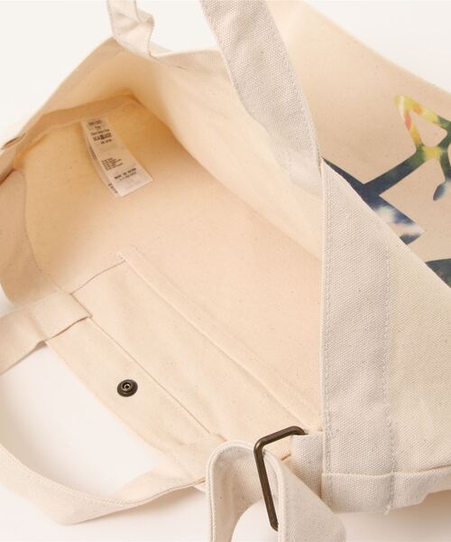 CHUMS（チャムス）の「【CHUMS/チャムス】Booby Canvas Shoulder（ショルダーバッグ・レディース・ホワイト/ブルー系その他/ブラック・FREE）」の6枚目の写真