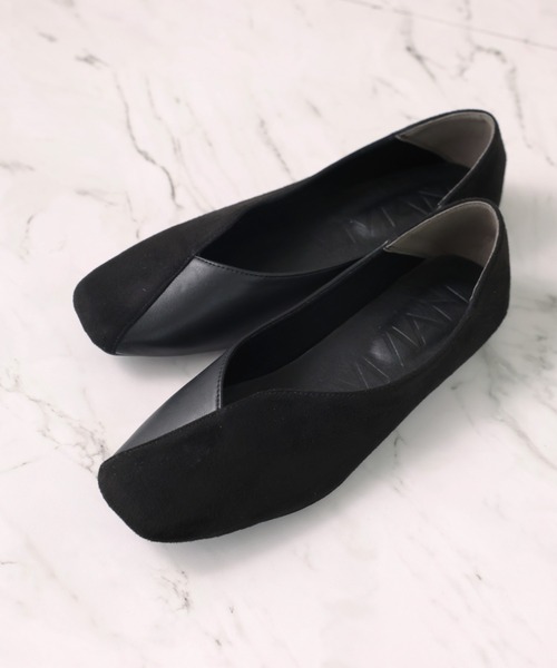 VIVIAN(ヴィヴィアン)の「ましゅまろクッション かかとを踏める スクエアトゥ切り替えデザインバブーシュ(パンプス・レディース・ブラック/アイボリー/グレー系その他7/ゼブラ/グリーン/ダークブラウン/イエロー/シルバー/D/ゴールド/E/プラチナム/ブラック系その他3/グレー系その他6/シルバー×キュービック/ゴールド系その他/ピンク/ゴールド系その他2/ナチュラル/クリアブラック/ベージュ系その他7/レオパード/ダークラベンダー/その他3・LL/S/M/L/XL/SS)」の3枚目の写真