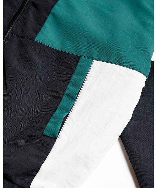 ELEMENT(エレメント)の「ELEMENT YOUTH(キッズサイズ) YT PAZZLED JACKET ジャケット (130cm~160cm) 【2022年春夏モデル】/エレメントキッズナイロンアウター(ナイロンジャケット・キッズ・ベージュ/グリーン・140/150/160/130)」の10枚目の写真