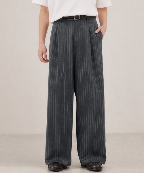 EMMA CLOTHES（エマクローズ）の「TRストレッチスーツ地 ストレート 1タック センタープレス ワイドパンツ/スラックス（スラックス・メンズ・ブラック/イエロー/アイボリー/ブルー系その他/ピンク系その他/グリーン系その他/ブルー系その他2/グリーン系その他2/ミックスグレー/ブラウン系その他/マスタード/ベージュ系2/カーキ/ライトブルーグレー/ブラウン系/ダークグレー/グレー系/ブラック系/ブラウン系2/ダークブラウン/グレー系2/ネイビー系/ブラウン系3/グレー系3/ブラウン系4/ネイビー系2/グレイッシュブルー・S/M/L）」の9枚目の写真