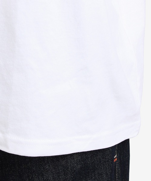 tommy jeans（トミー ジーンズ）の「ロゴバッジTシャツ（Tシャツ/カットソー・メンズ・ホワイト/ネイビー/グレー/レッド・SMALL/MEDIUM/LARGE/X-LARGE/XX-LARGE）」の7枚目の写真