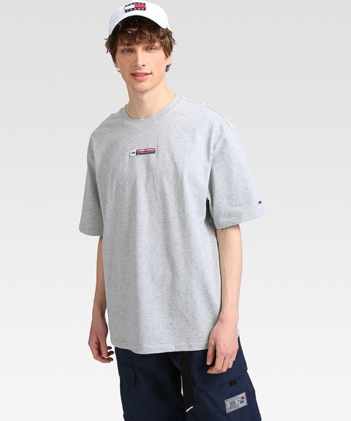 tommy jeans（トミー ジーンズ）の「ロゴバッジTシャツ（Tシャツ/カットソー・メンズ・ホワイト/ネイビー/グレー/レッド・SMALL/MEDIUM/LARGE/X-LARGE/XX-LARGE）」の17枚目の写真