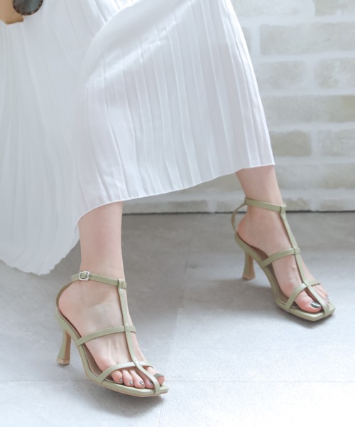 VIVIAN（ヴィヴィアン）の「スクエアトゥ華奢Ｔストラップサンダル（サンダル・レディース・ブラック/グリーン/アイボリー/キャメル/オリーブ×ブラック/ブルー/シルバー・LL/S/M/L）」の3枚目の写真